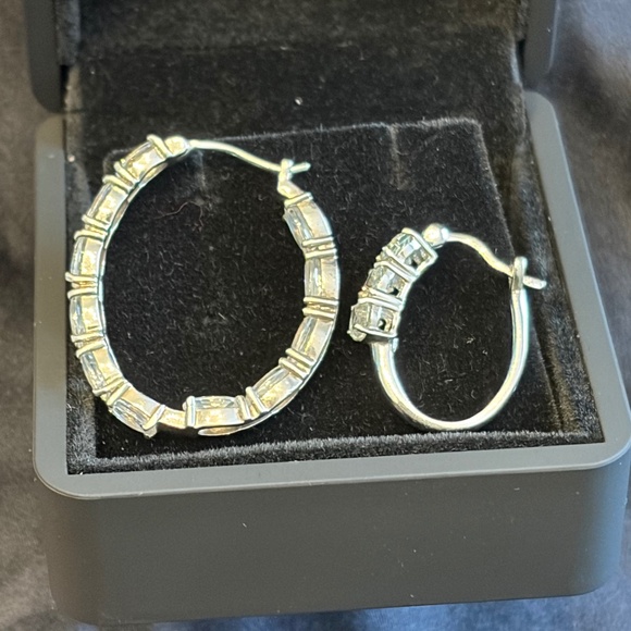 Two solo sterling silver hoop earrings: Cambodian Zirkon & Green Amethyst - Picture 11 of 13